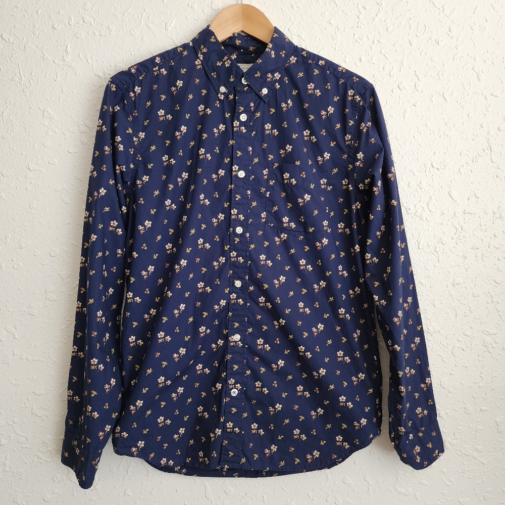 GAP Floral Button Down Shirt